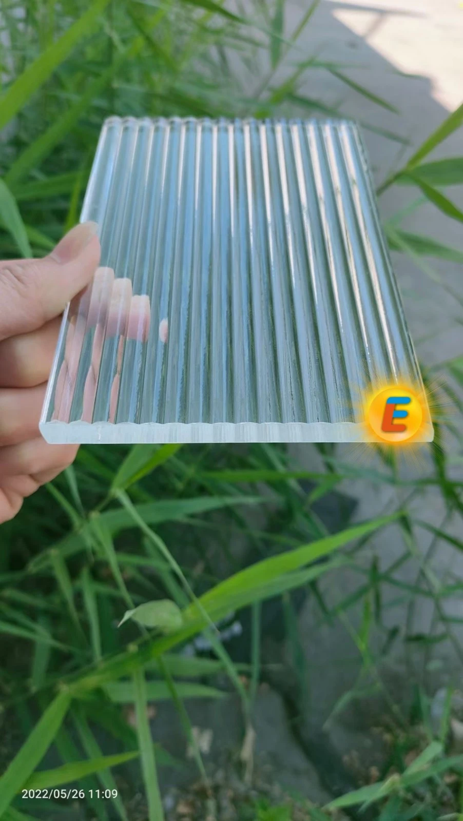 Clear Moru Pattern Glass